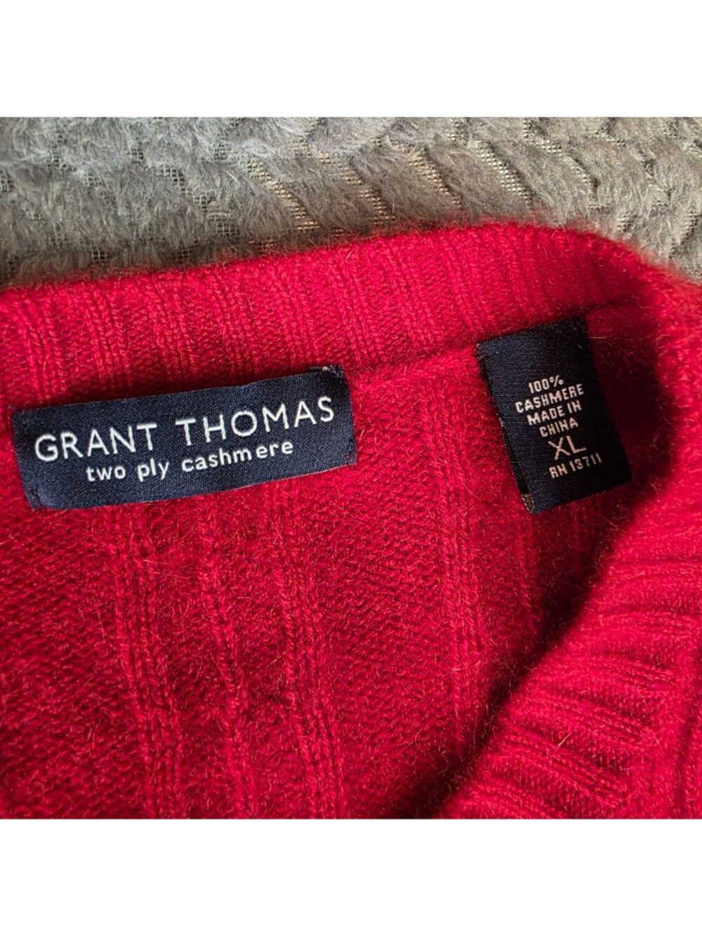 Grant Thomas Mens XL Red Cashmere Cable Knit Sweater Two-Ply Soft Classic Style - Picture 3 of 9